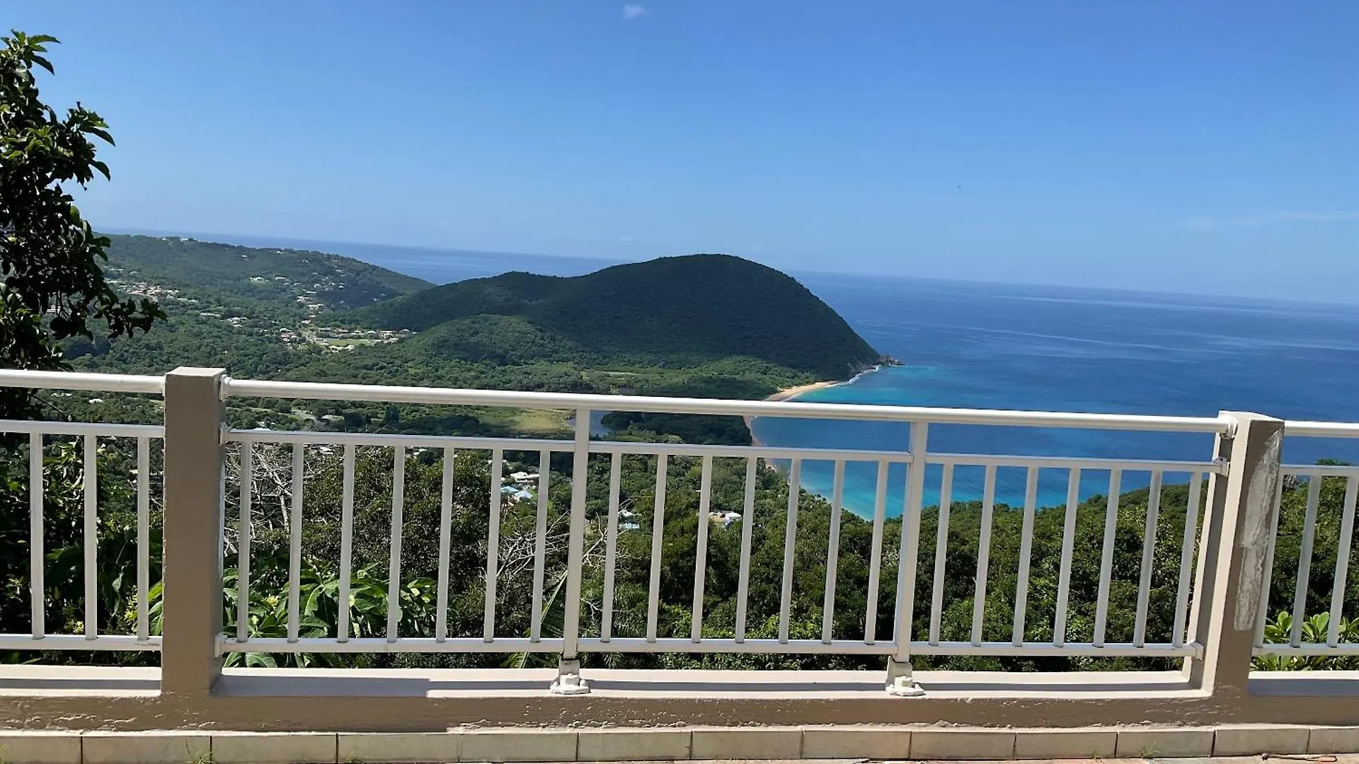 Belle Villa Avec Piscine A Cafeiere Radelin Guadalupe