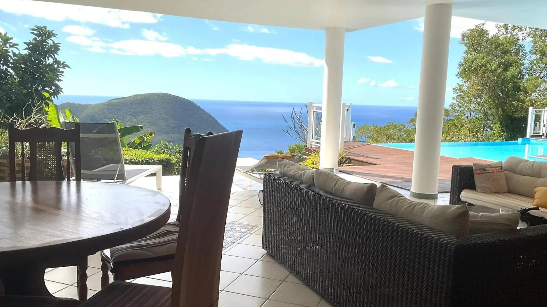 Belle Villa Avec Piscine A Cafeiere Radelin